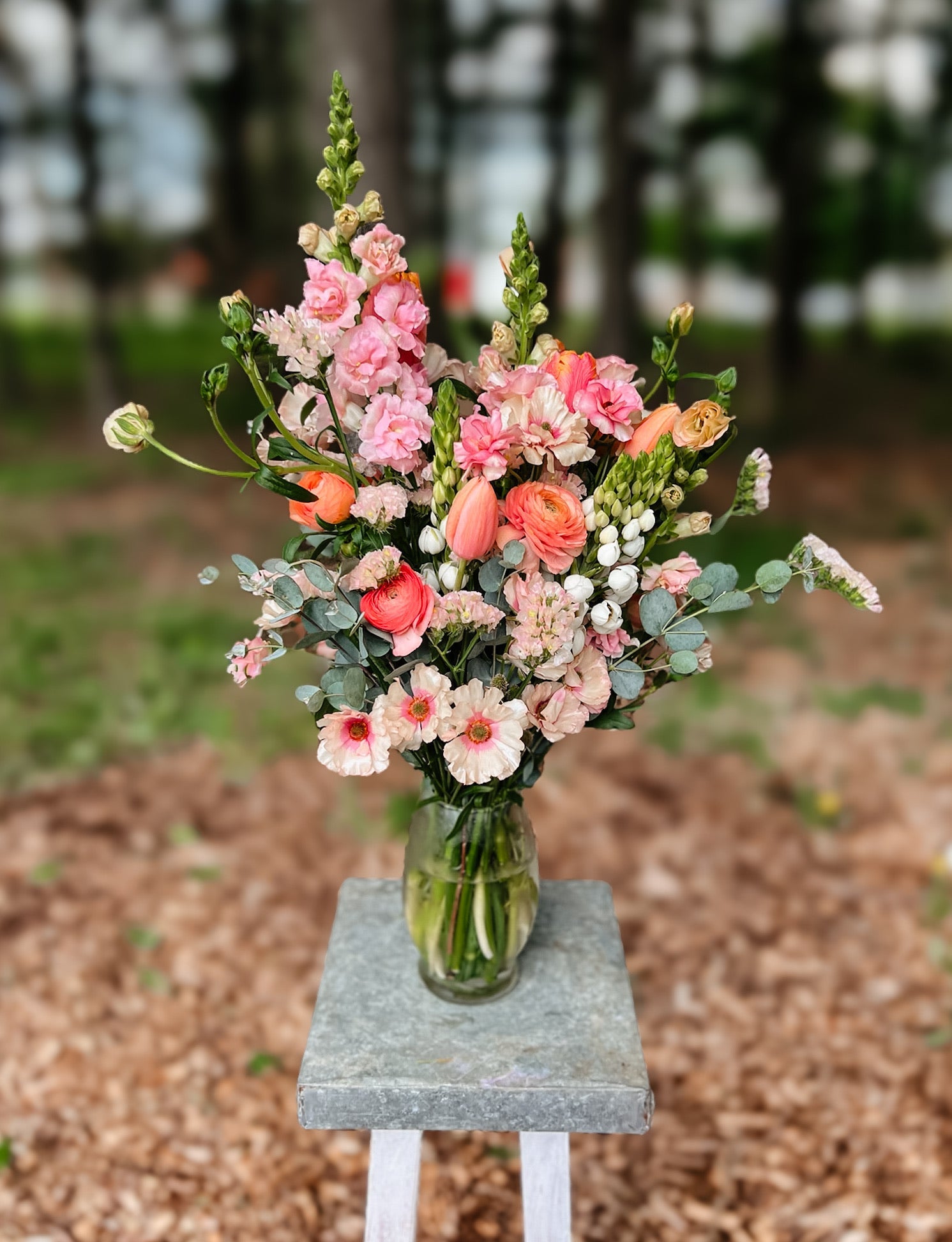 IN LOVING MEMORY 🌸💙💛 — Fresh Flower Vase Tribute | For Moms, Dads & All Beloveds | ESTHER-A-ROSE