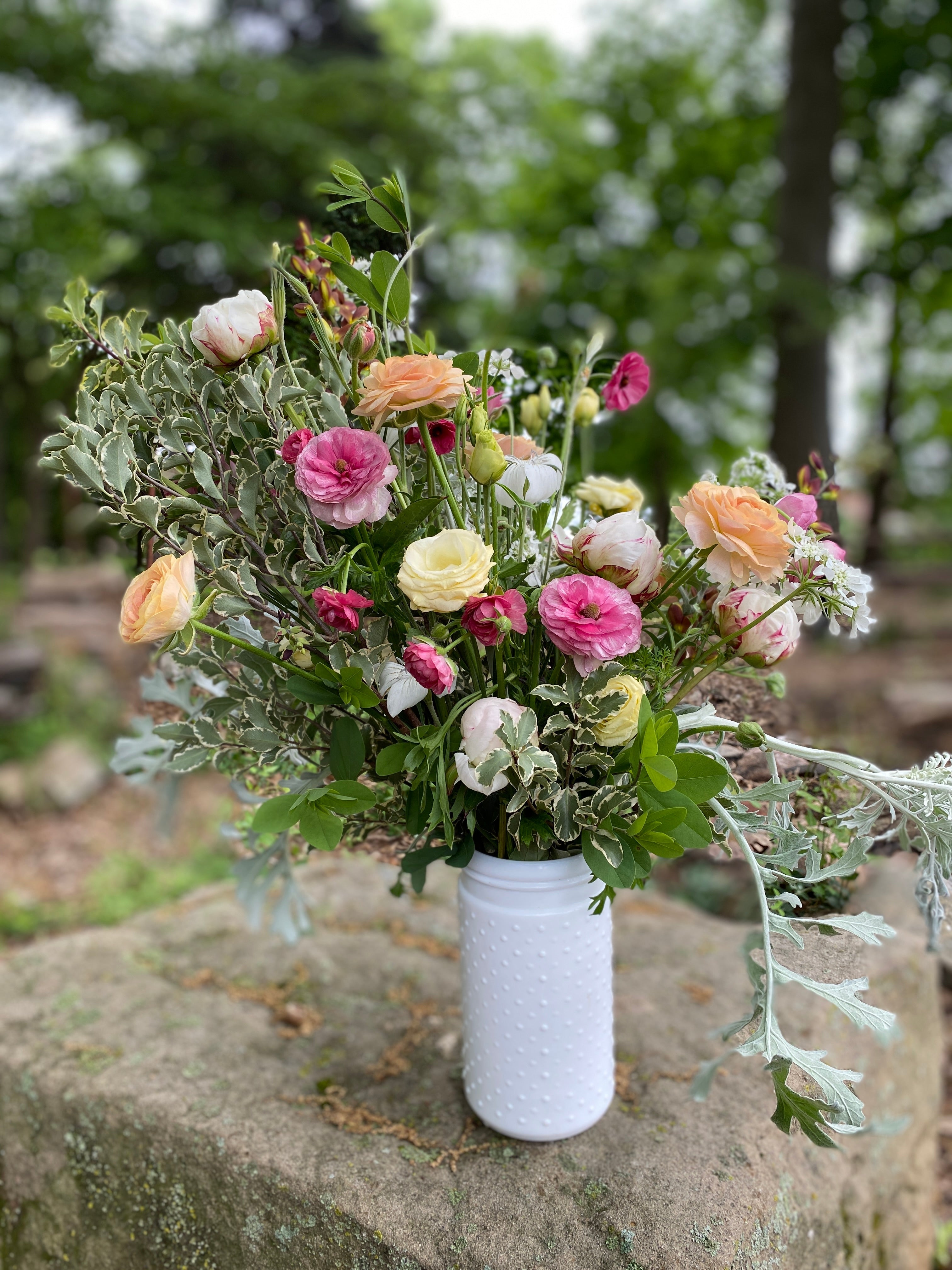IN LOVING MEMORY 🌸💙💛 — Fresh Flower Vase Tribute | For Moms, Dads & All Beloveds | ESTHER-A-ROSE
