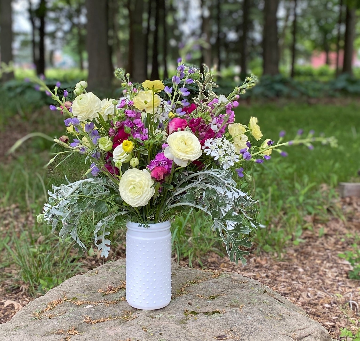 IN LOVING MEMORY 🌸💙💛 — Fresh Flower Vase Tribute | For Moms, Dads & All Beloveds | ESTHER-A-ROSE